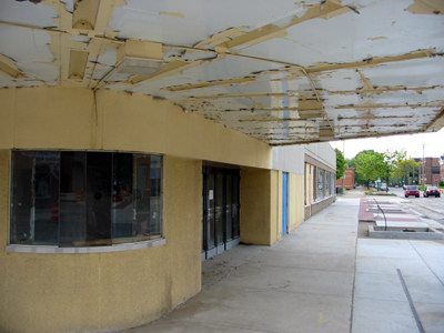 Wyandotte Theatre - Ticket Booth (newer photo)